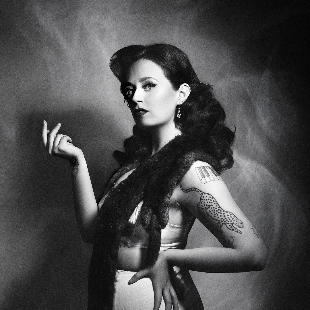 Selena Mersey: Bisexuelle